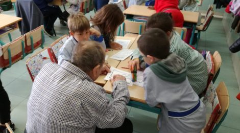 Els avis i àvies de l'Hospital de Dia a l'escola